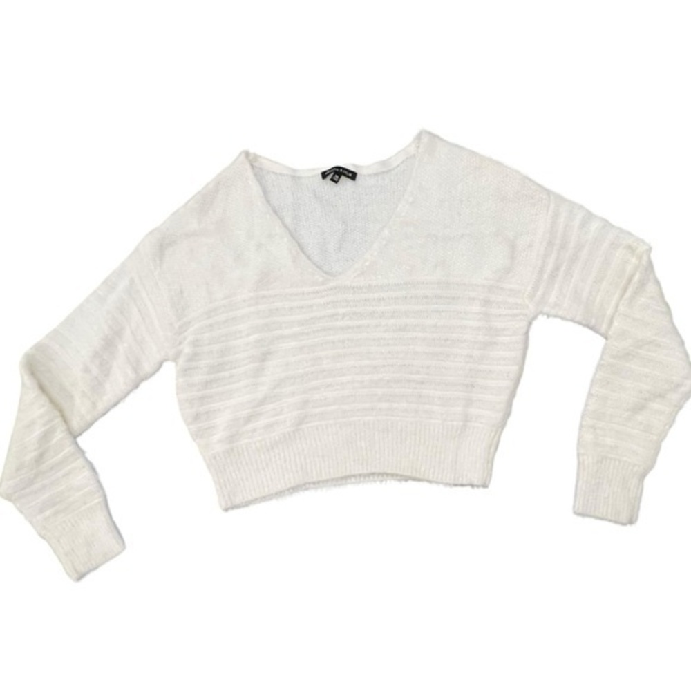 Kendall And Kylie Fuzzy Short Sweater Crop Size XS White Long Sleeve Cozy Stripe